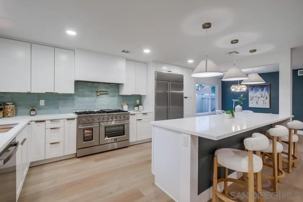 10415 Mesa Madera Dr