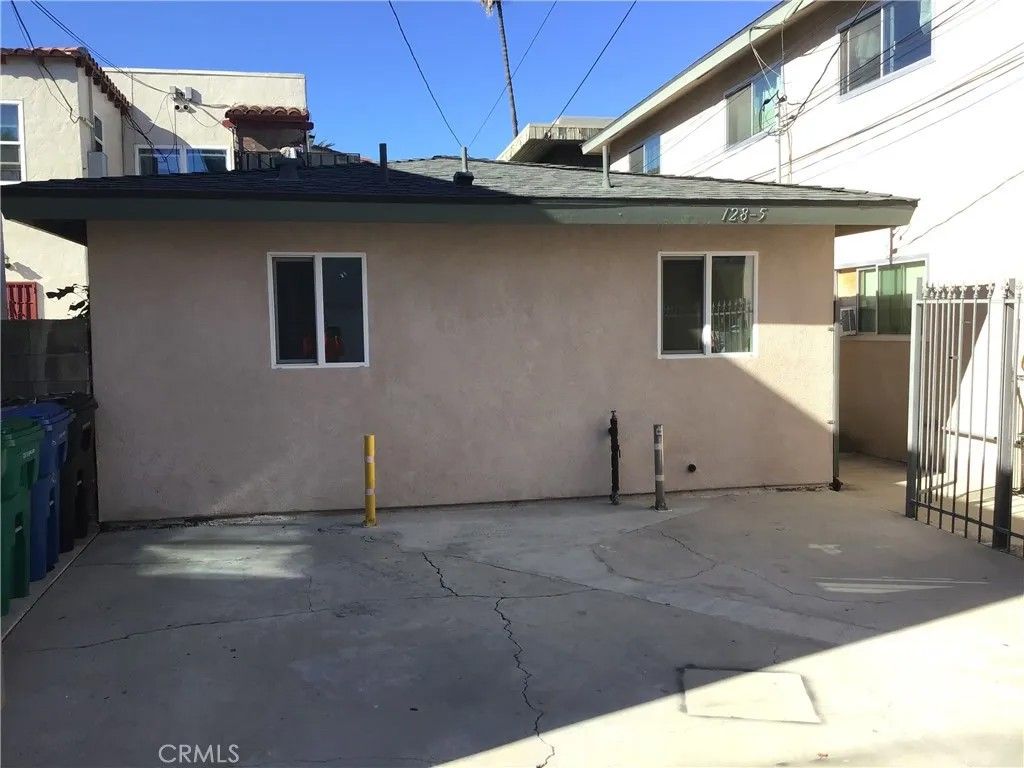 Photo of 128 W 9th Street, Long Beach, CA 90813 (MLS # PW26093117)