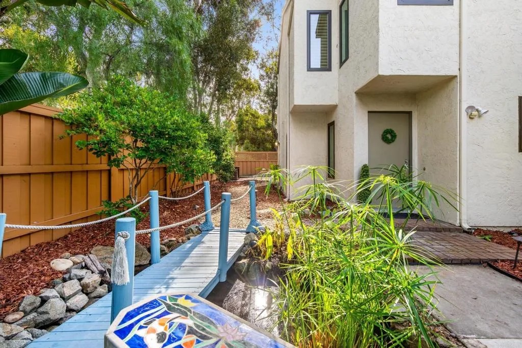 10687 Portobelo Drive