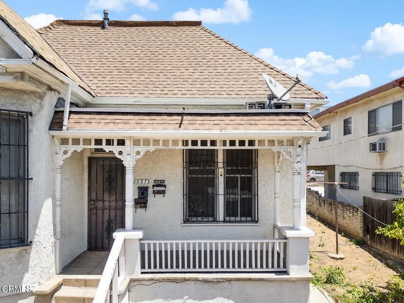 1037 Alpine Street
