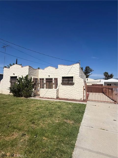Photo of 218 W Mill St, San Bernardino, CA 92408 (MLS # CV26062158)