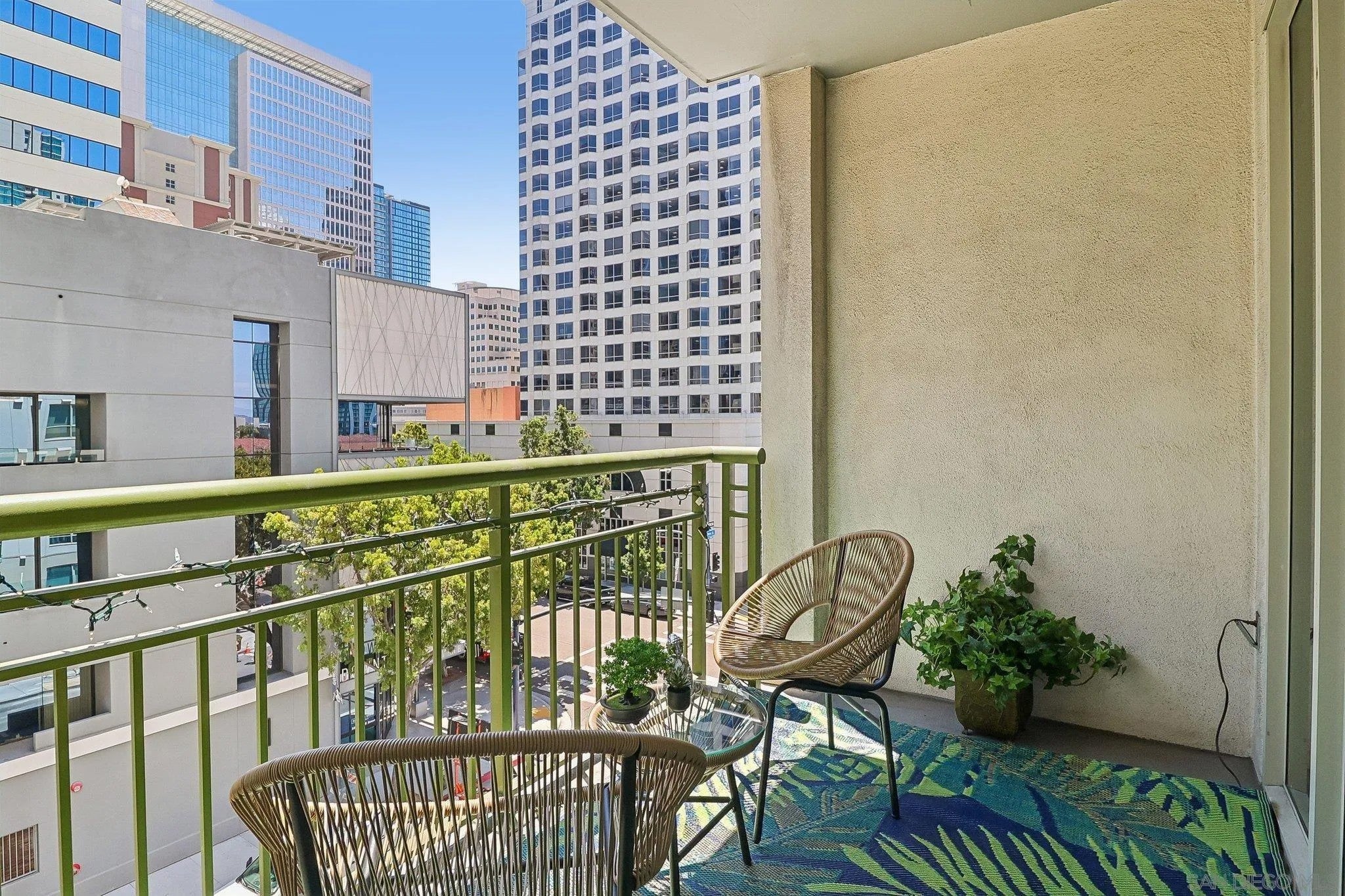 1240 India St 506