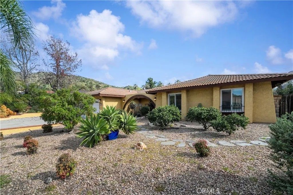 Photo of 968 Englewild Drive, Glendora, CA 91741 (MLS # CV25281698)