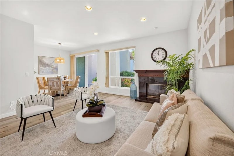 5612 Las Virgenes 37