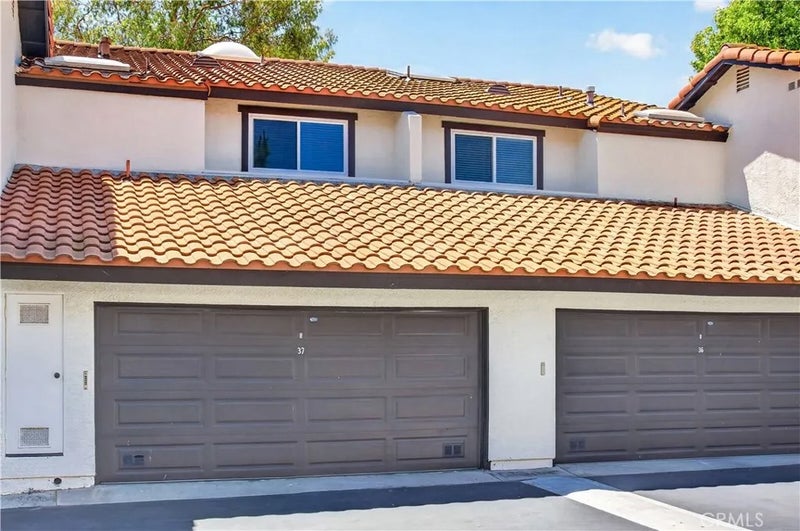 5612 Las Virgenes 37