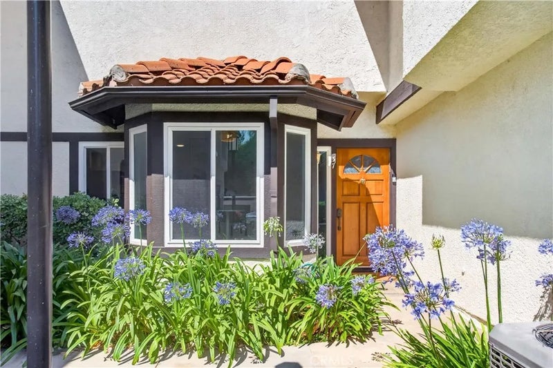 5612 Las Virgenes 37