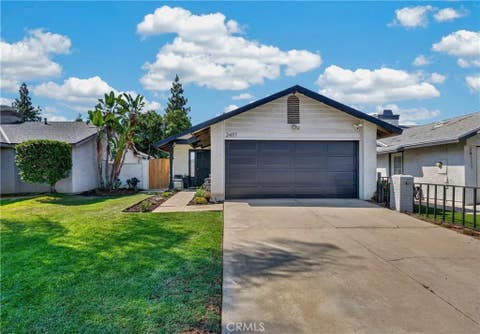 Photo of 24117 Aylesbury DR, Moreno Valley, CA 92553 (MLS # CV26174488)