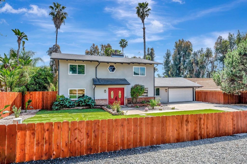 Photo of 1349 Bonair Rd, Vista, CA 92084 (MLS # 250038690)