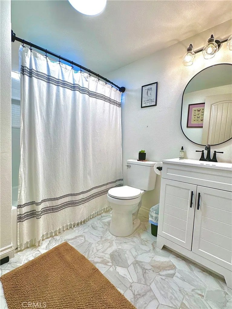 217 E Stuart