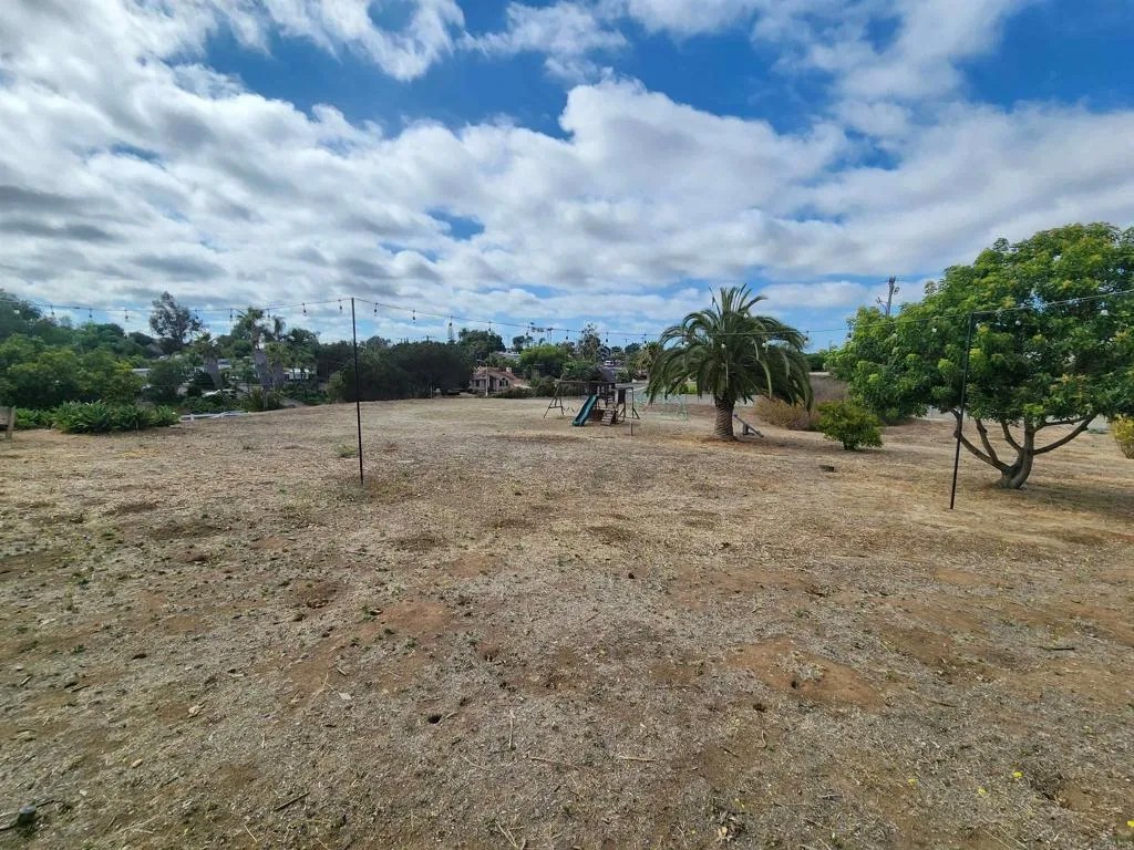 1060 Crest View Rd