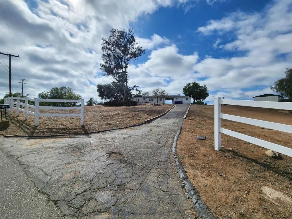 1060 Crest View Rd