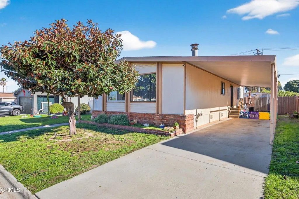 Photo of 2408 Apple Ln #154, Oxnard, CA 93036 (MLS # V1-33870)