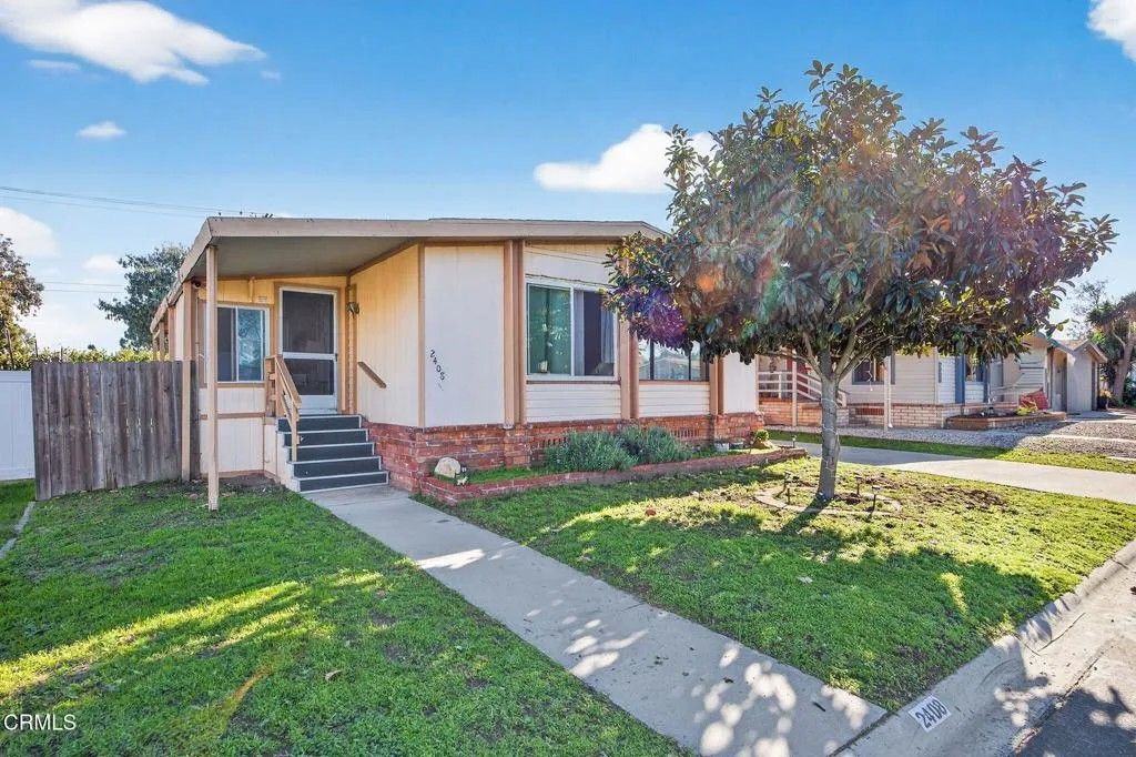 Photo of 2408 Apple Ln #154, Oxnard, CA 93036 (MLS # V1-33870)