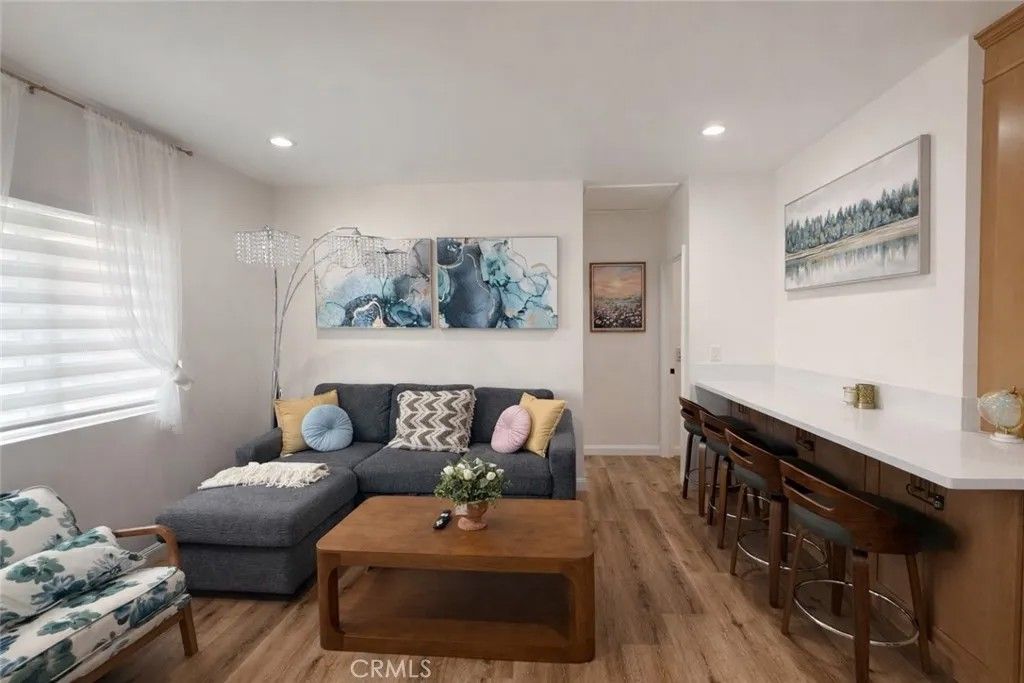 Photo of 559 E Juanita Avenue, Glendora, CA 91740 (MLS # AR26076898)