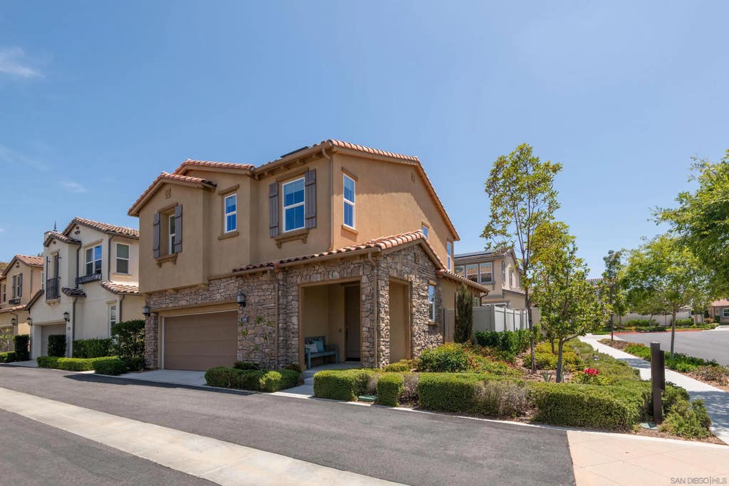 Photo of 1860 Artemisia Ct, Carlsbad, CA 92011 (MLS # 260013983)