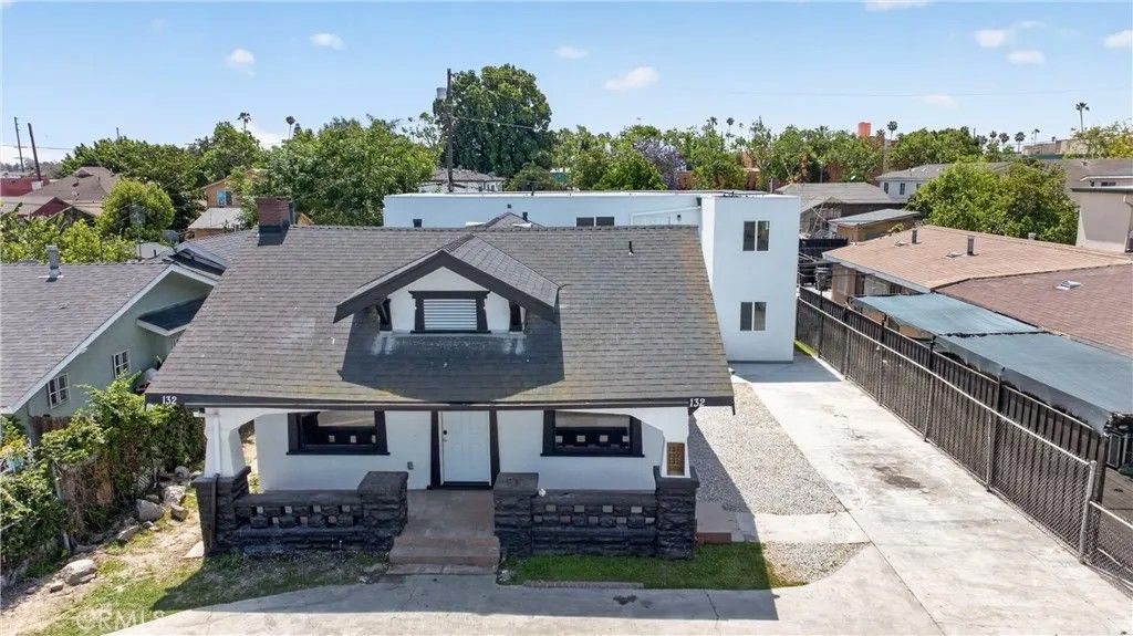 Photo of 132 W 74th St, Los Angeles, CA 90003 (MLS # DW26085497)