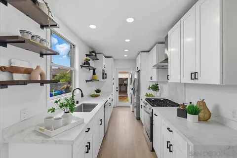 4352 Athens St, San Diego, CA 92115 - #: 250039226