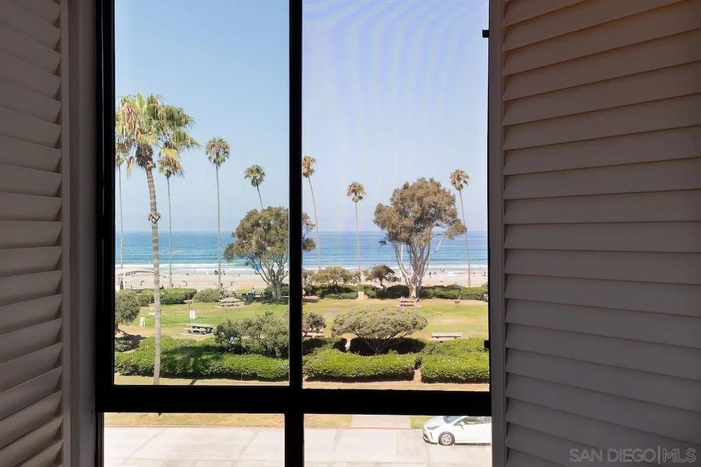 Photo of 8263 Camino Del Oro #372, La Jolla, CA 92037 (MLS # 260005467)