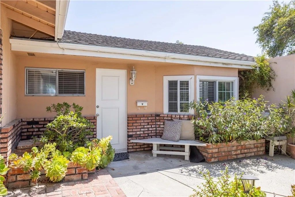 Photo of 10410 Amigo Avenue #A, Porter Ranch, CA 91326 (MLS # SR26078674)