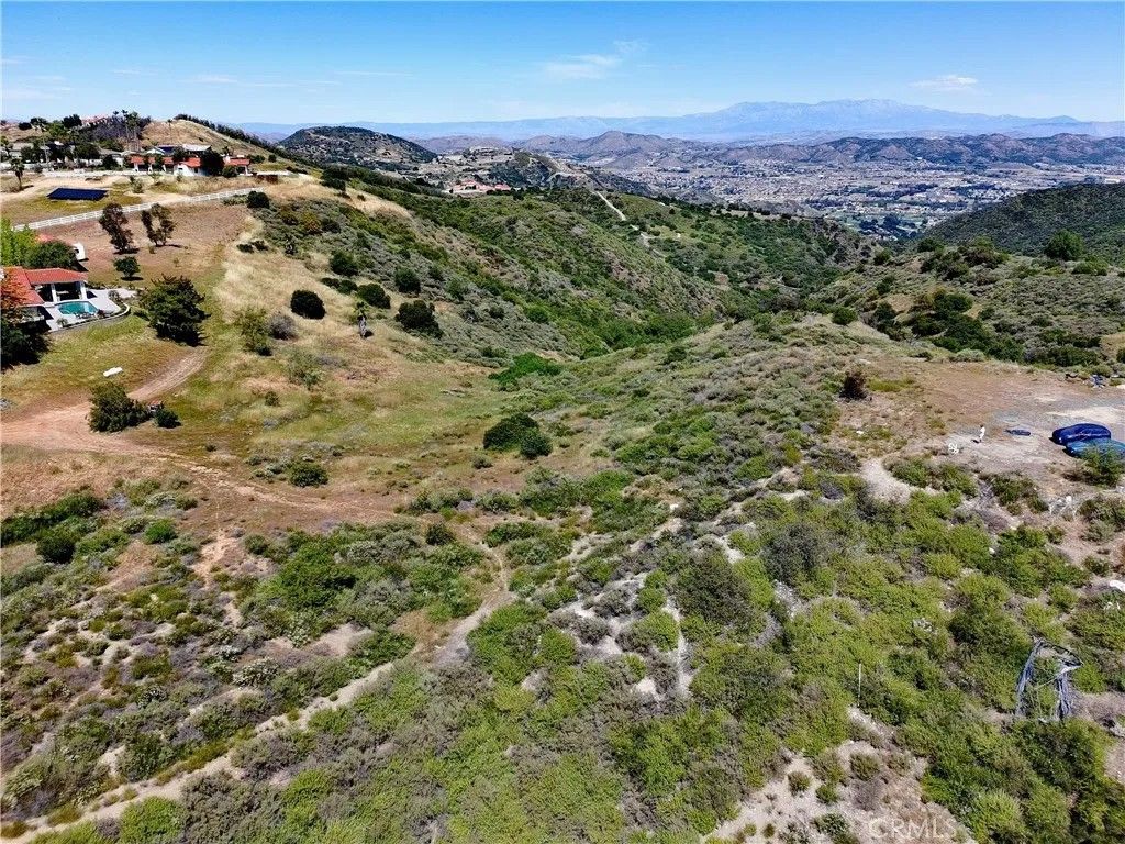 Photo of 28 Golden Arrow, Murrieta, CA 92562 (MLS # OC26066568)