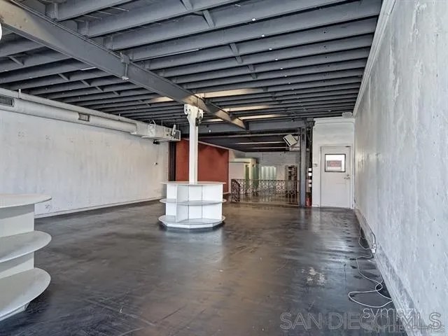 1029-31 GARNET AVE