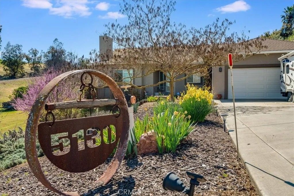 Photo of 5130 Stagg Hill Place, Paso Robles, CA 93446 (MLS # NS26105169)