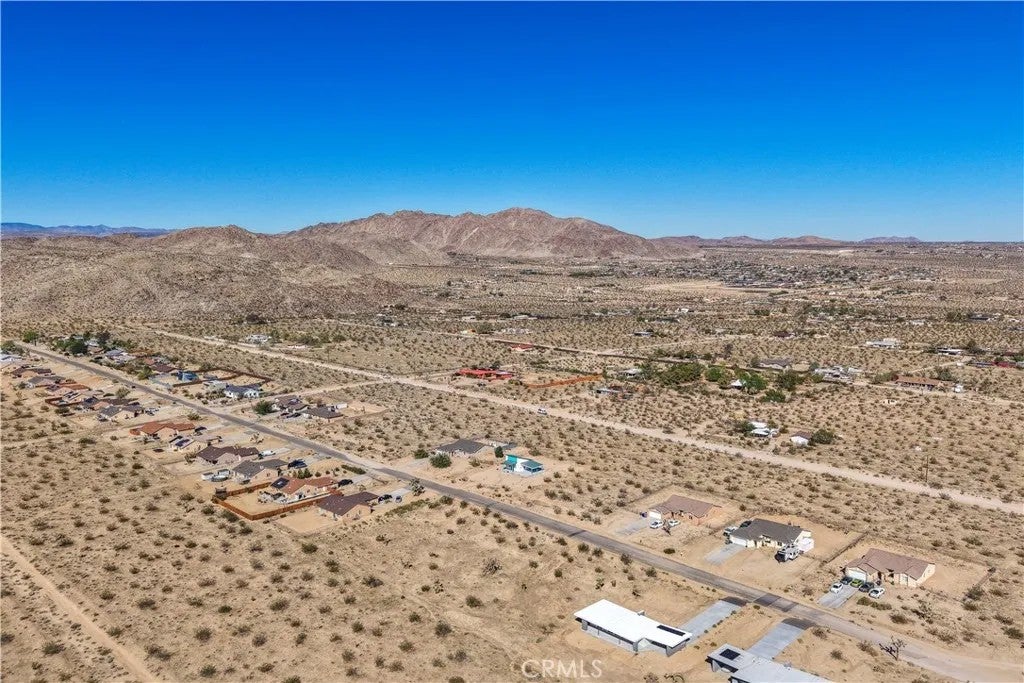 Photo of 62439 Crestview Dr, Joshua Tree, CA 92252 (MLS # JT26209196)