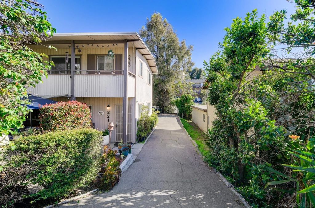 Photo of 221-23 Ardys Pl, Vista, CA 92084 (MLS # 260005865)