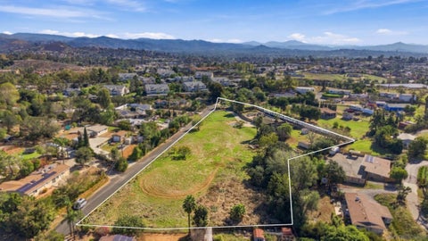 1246 Nordahl 4/8,9 Escondido CA 92026