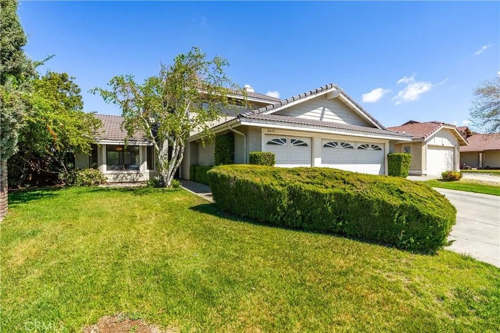 Photo of 2859 W Avenue J9, Lancaster, CA 93536 (MLS # SR26069869)