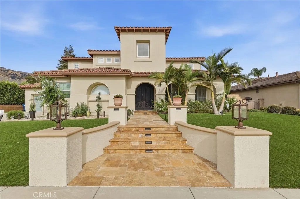 124 Grand Oaks