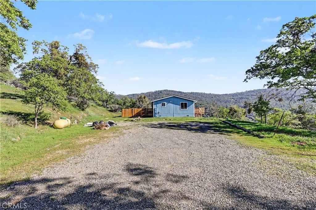 Photo of 5612 Gold Creek, Mariposa, CA 95338 (MLS # MC26055306)