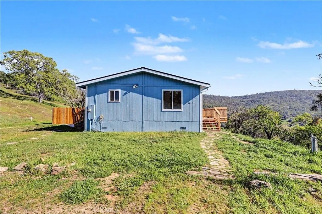 Photo of 5612 Gold Creek, Mariposa, CA 95338 (MLS # MC26055306)