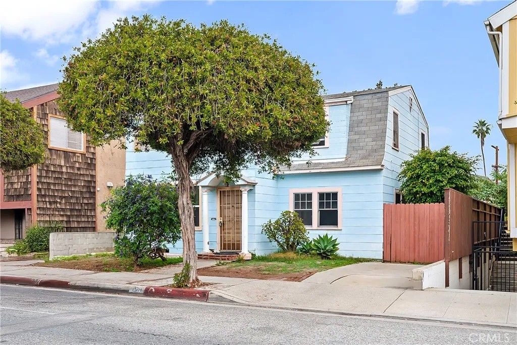 Photo of 2509 4th Street, Santa Monica, CA 90405 (MLS # SB26007684)