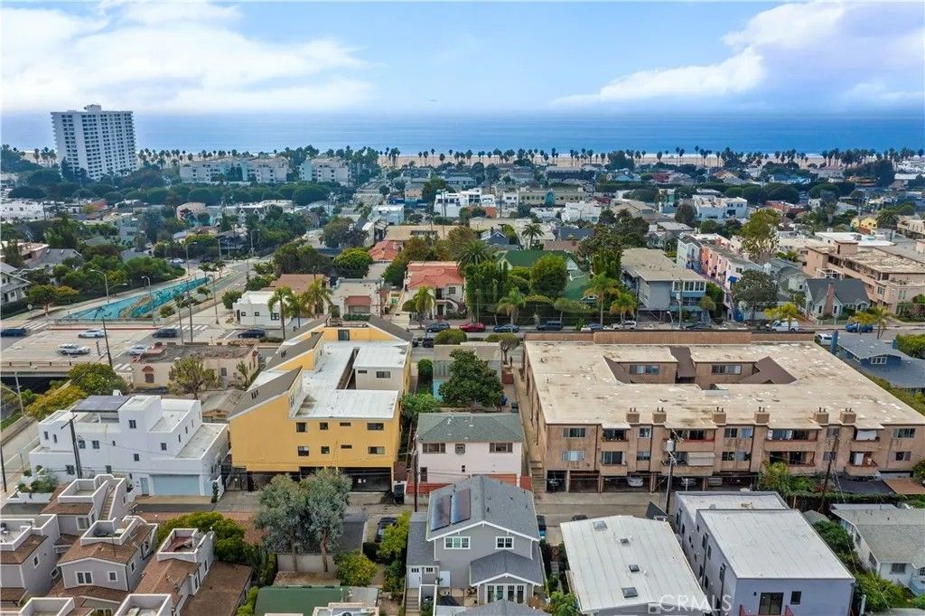 Photo of 2509 4th Street, Santa Monica, CA 90405 (MLS # SB26007684)