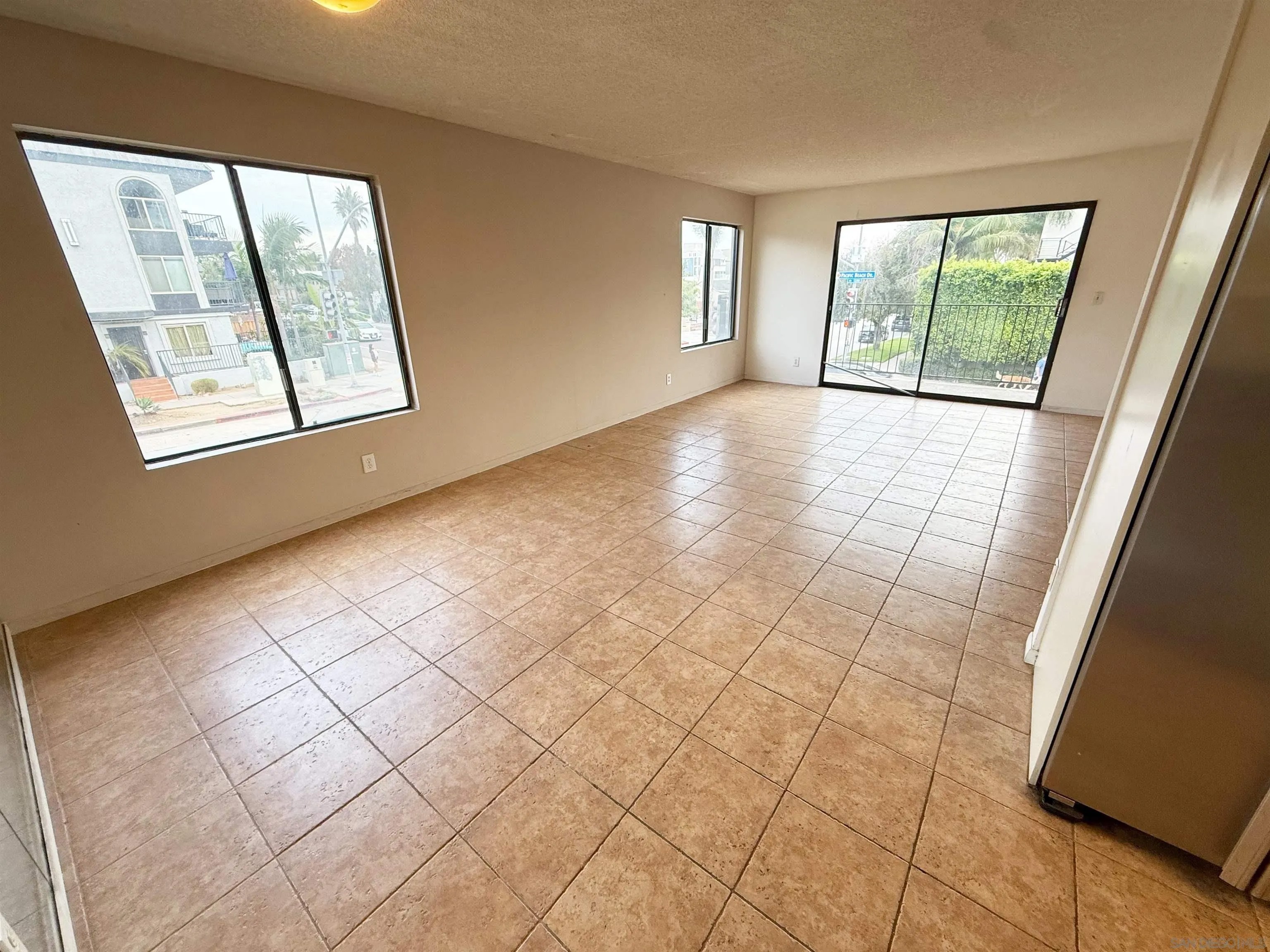 1278 Pacific Beach Dr 3