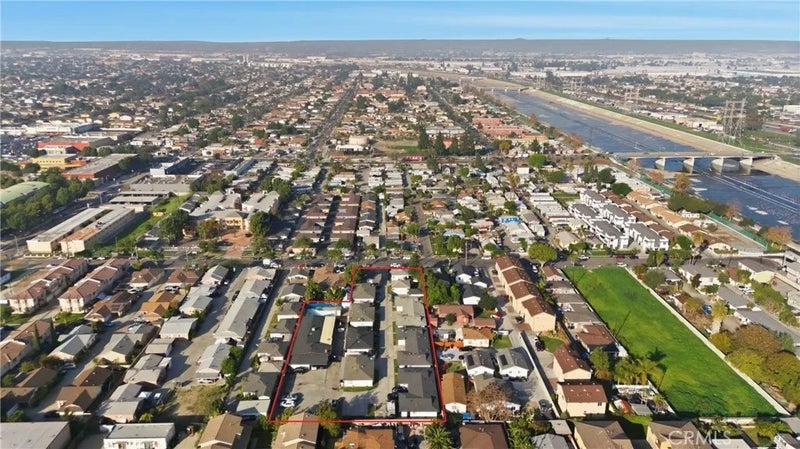5218 Live Oak