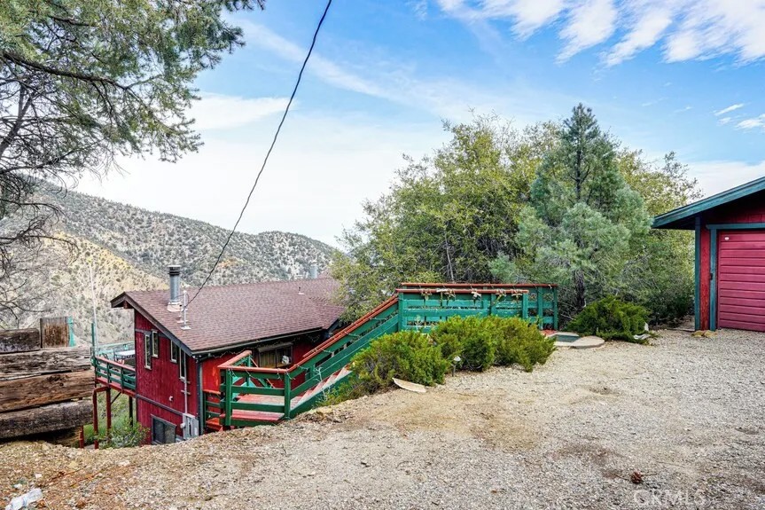 2216 St Bernard