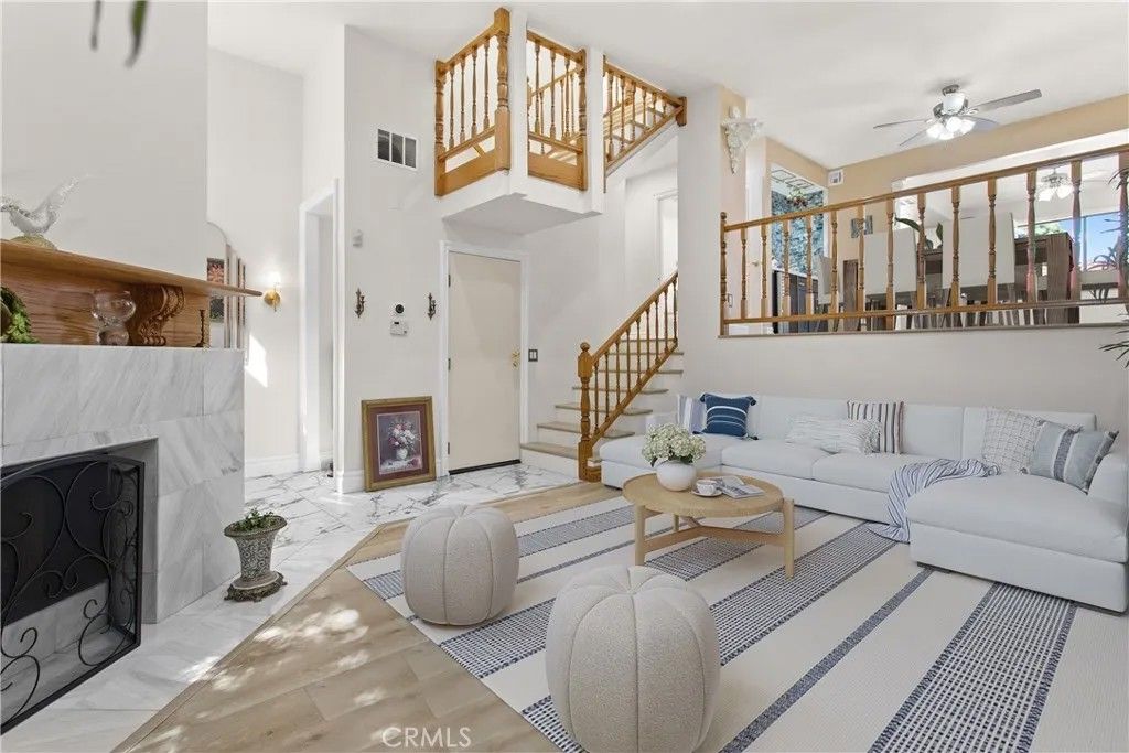 Photo of 5727 Etiwanda Ave #3, Tarzana, CA 91364 (MLS # SR26041804)