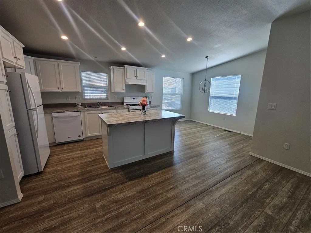Photo of 999 S Santa Fe Ave #66, San Jacinto, CA 92583 (MLS # IG26061185)