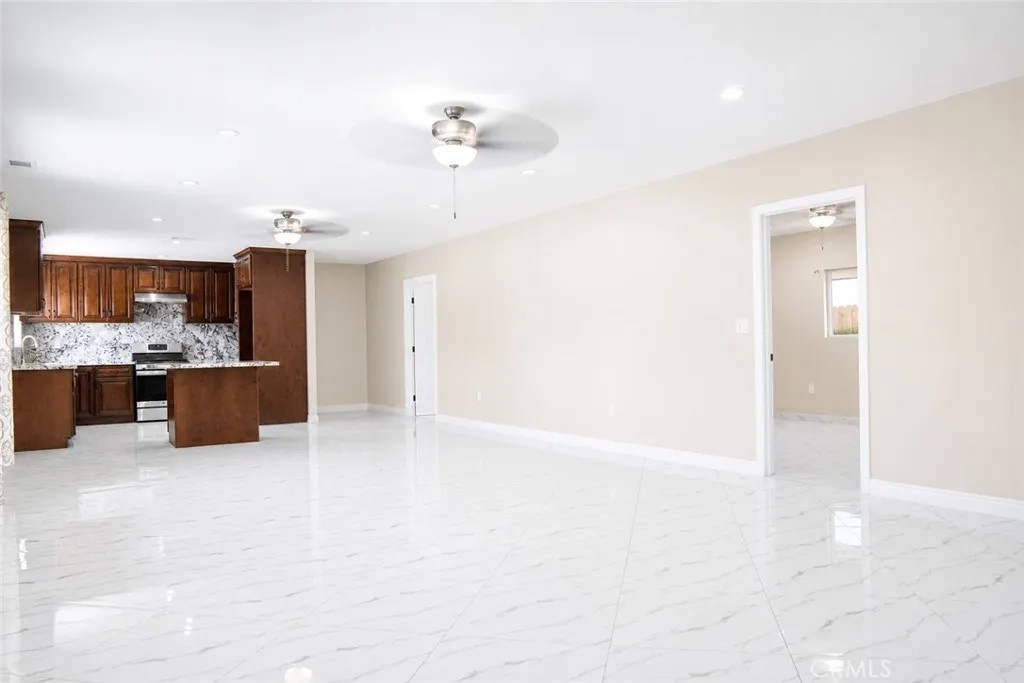 1387 W Francis