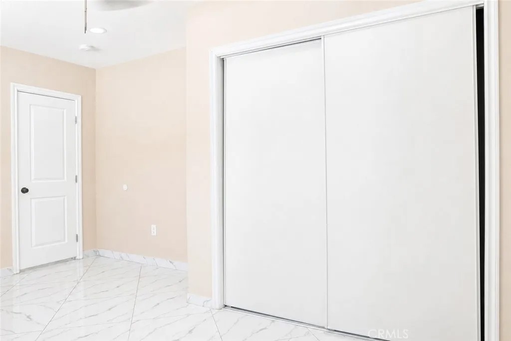 1387 W Francis