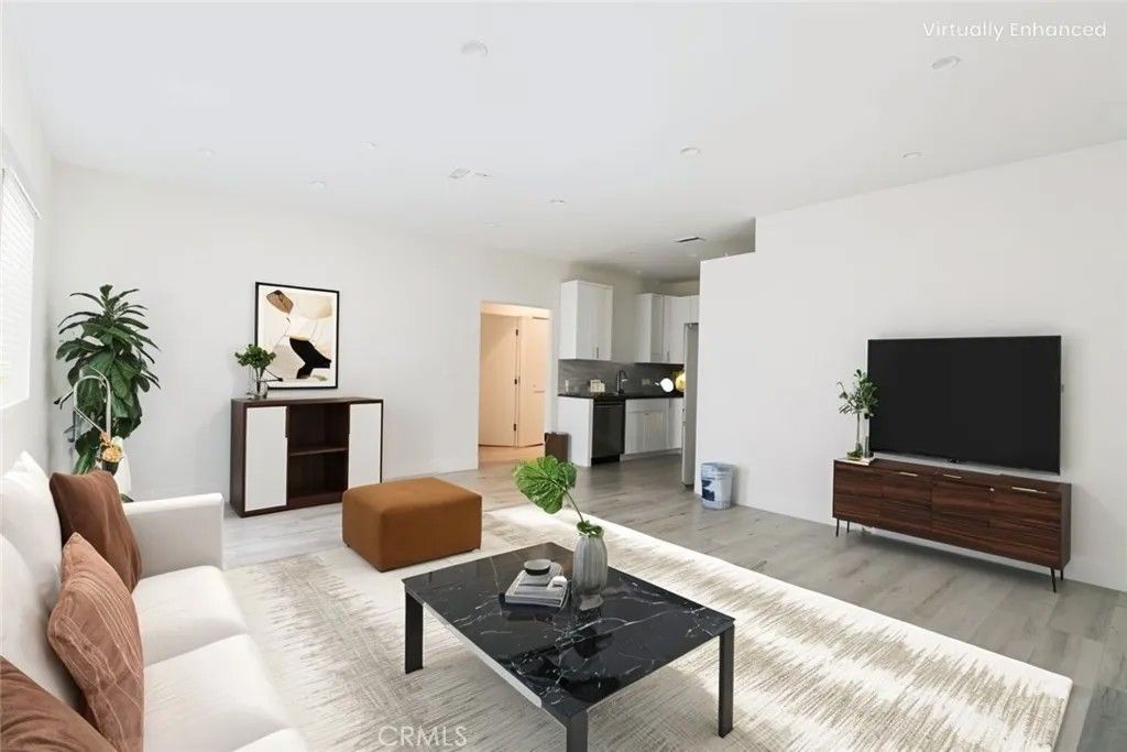 Photo of 14254 Erwin Street, Van Nuys, CA 91401 (MLS # BB25273614)