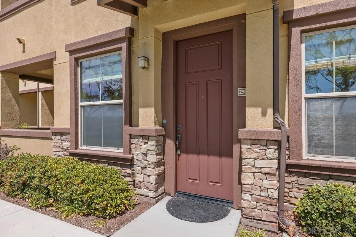 6635 Canopy Ridge 25
