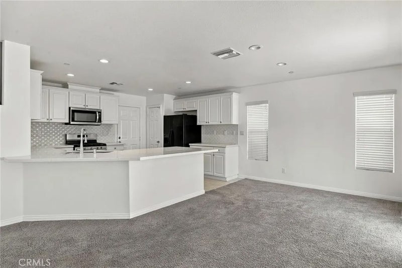 7726 Terra Manor