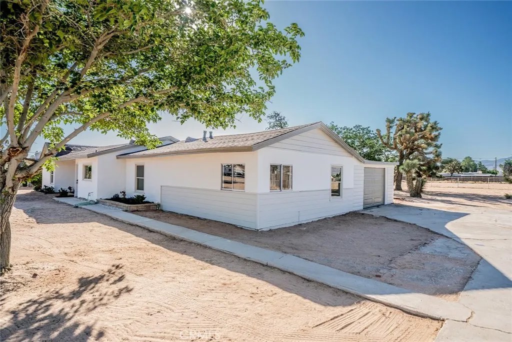 14387 Jicarilla Road