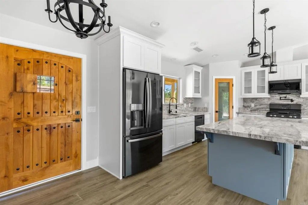 Photo of 15670 Fruitvale Road, Valley Center, CA 92082 (MLS # NDP2511597)