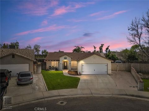 Photo of 3305 Kimmie Rachelle Court, Bakersfield, CA 93313 (MLS # SR26053174)
