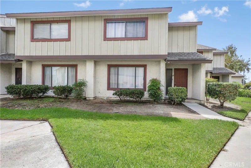 1401 W Cerritos 64