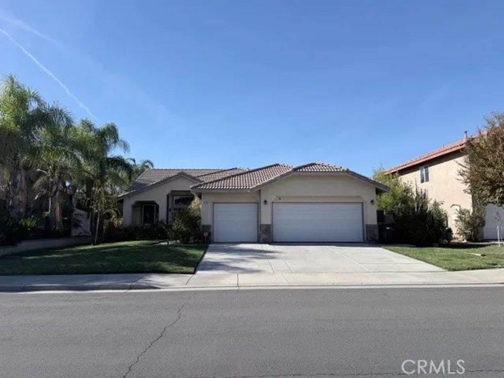 Photo of 25633 Macintosh Court, Menifee, CA 92585 (MLS # SW25268261)